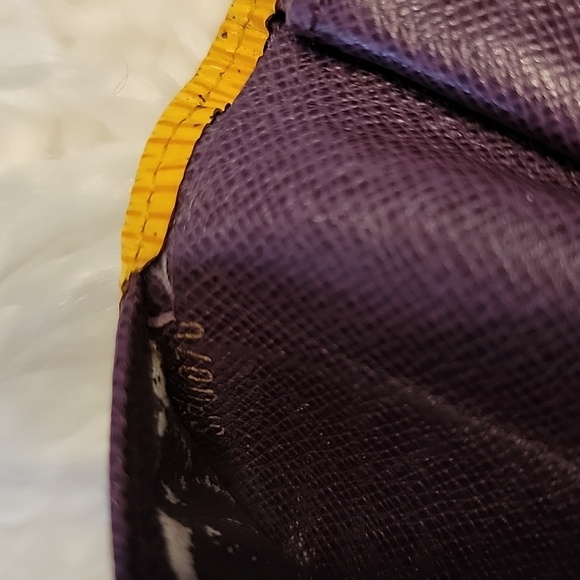 Louis Vuitton Vintage Epi Leather Porte Tresor Wallet - Picture 14 of 15